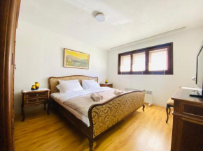 Vintage Apartment